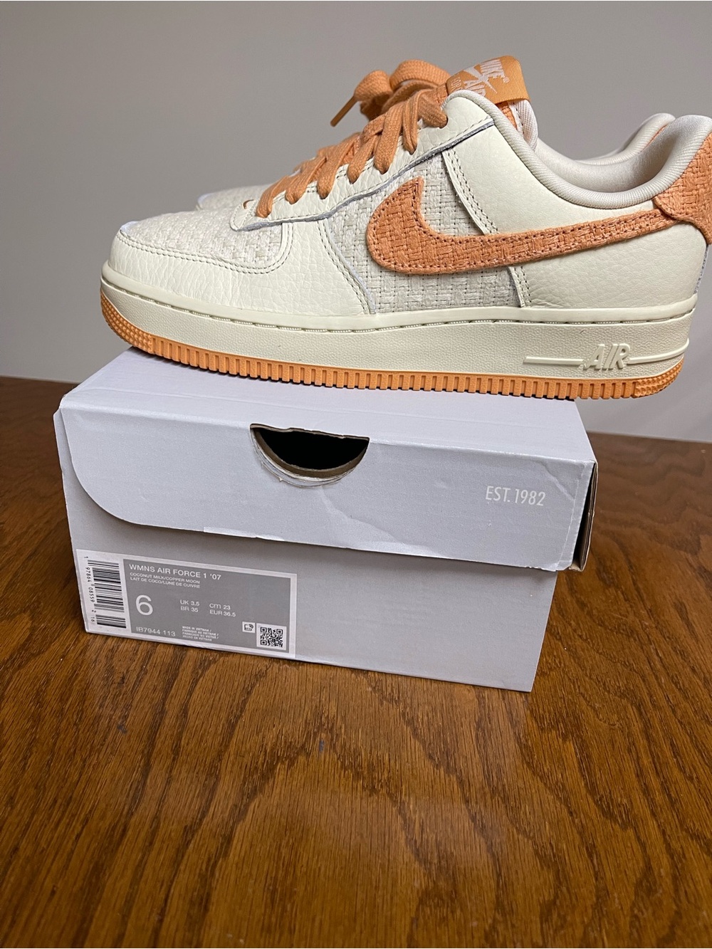 Nike Women’s Low-Top Sneakers in Cream and Peach